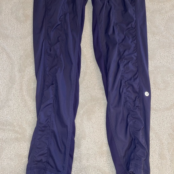 Lululemon capri pants - Picture 2 of 6